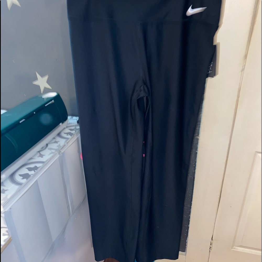 Nike Dri-Fit Bootleg Leggings